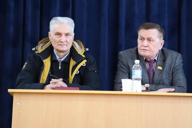 В Единый информационный день в д. Починок-Инели Комсомольского района прибыл директор ЧГИГН, депутат Госсовета республики Петр Краснов