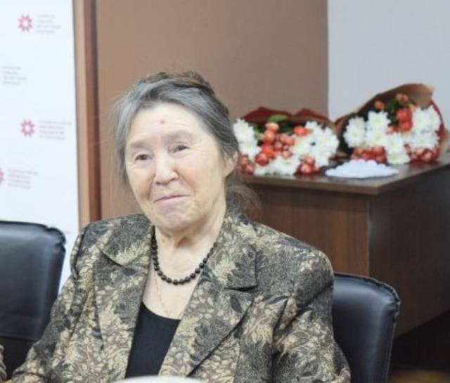 Национальная библиотека: К ЮБИЛЕЮ ПИСАТЕЛЯ ЕВЫ ЛИСИНОЙ