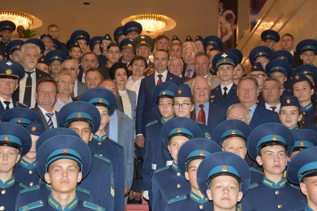 Иванова и., Багадерова В. Андриян Николаев çынлăхĕ — çамрăксемшĕн тĕслĕх // Хыпар. - 2019. - Авăн/сентябрь, 5.