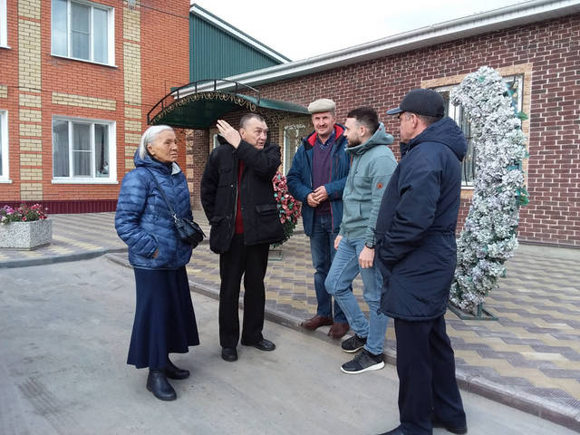 Смирнова Н. Юбилее тăван кĕтесĕнче тума тĕв тытнă // Хыпар. - 2019. - Авăн / сентябрь, 25.