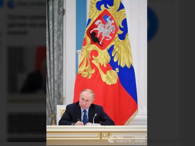 Президент РФ Владимир Путин рассказал об обучении детей на национальном языке