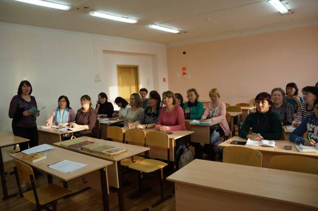 Вĕренÿ институчĕ шкулчченхи вĕренÿ организацийĕсем валли чăвашла пособисем хатĕрлеме пултарулăх ушкăнĕ йĕркелерĕ