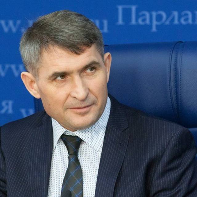 Чӑваш Республикин Пуҫлӑхӗн тивĕҫĕсене вăхăтлăх пурнăҫлакан Олег Николаев республика Правительстви умӗнче тӑракан тĕллевсене палӑртнӑ