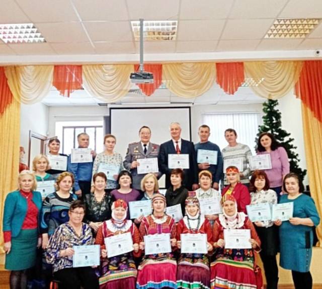 ЧĂВАШ ДИКТАНТНЕ ПУÇЛАСА ĔПХӲРЕ ÇЫРЧĔÇ // Урал сасси. 2020. Нарăс, 26.