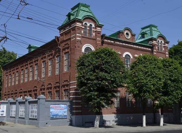 Чувашский национальный музей приглашает на выставку «Тĕрĕ-эреш – кил илемĕ»