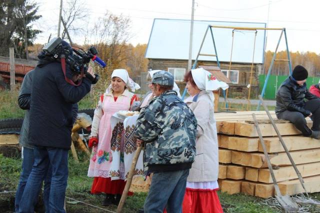 Зайцева Елена. В Тюмени снимают кино о чувашах // Советская Чувашия. - 2020. - 19 октября.