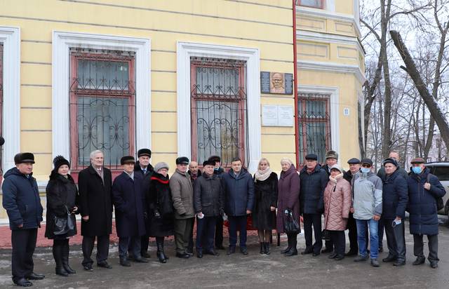Директор ЧГИГН, депутат Госсовета Чувашии Петр Краснов принял участие в церемонии открытия мемориальной доски Даниилу Эльменю