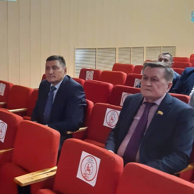 Петр Краснов принял участие в торжественном мероприятии, посвященном Дню местного самоуправления, состоявшемся в Комсомольском районе