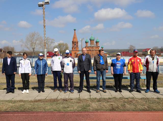 Депутат Госсовета Чувашии Петр Краснов - на открытии летнего спортивного сезона в Комсомольском районе