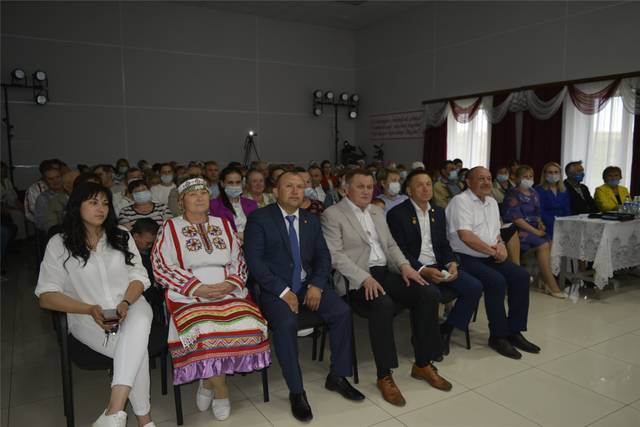 Депутат Госсовета Чувашии Петр Краснов принял участие в фестивале-конкурсе «Выля,  хут купăс!» («Играй, гармонь!»)
