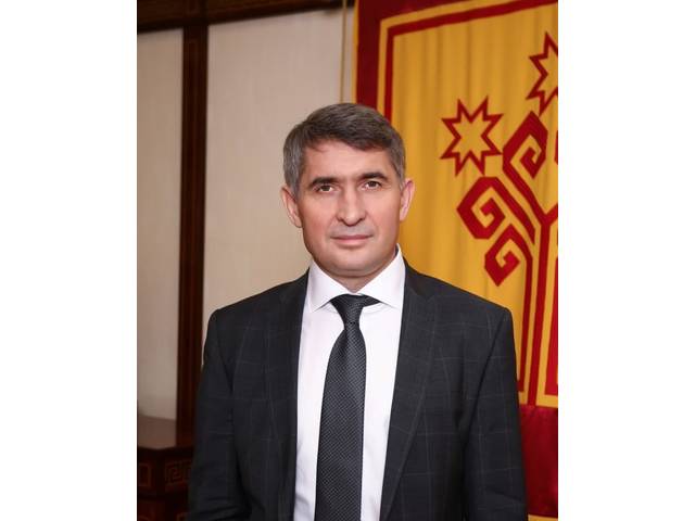 Глава Чувашии Олег Николаев поздравляет с праздником Весны и Труда