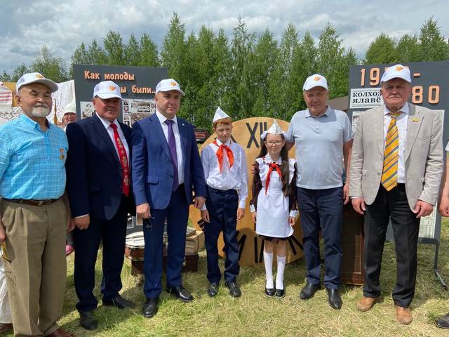 Пётр Краснов принял участие в празднике песни, труда и спорта «Акатуй» в Яльчикском районе