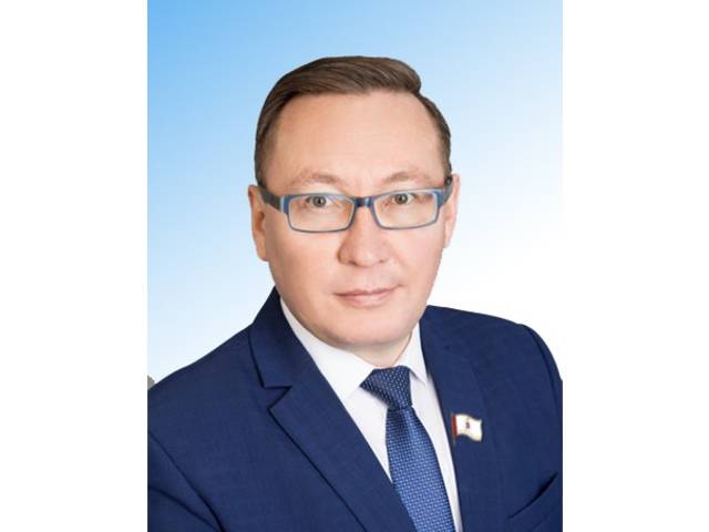 Директор МарНИИЯЛИ Е.П Кузьмин назначен Первым заместителем Председателя Правительства Республики Марий Эл