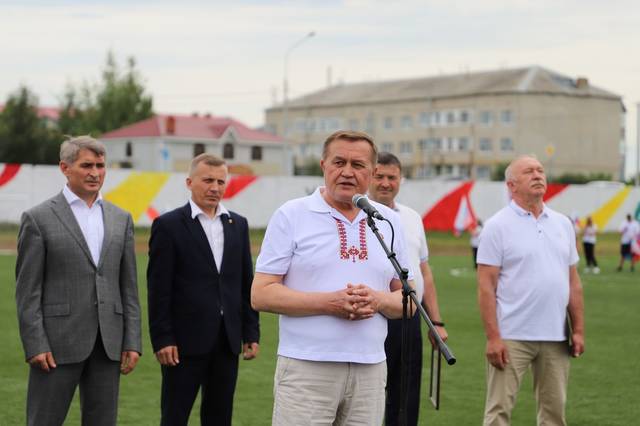 Директор ЧГИГН Петр Краснов принял участие в открытии трех спортивных объектов в Комсомольском округе