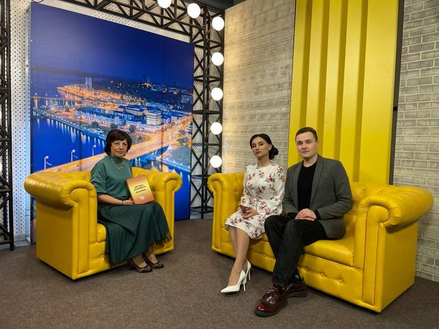 Галина Ильина презентовала книгу «Ыр-усал халапĕсем. Былички» в эфире Национального радио и Национального телевидения Чувашии