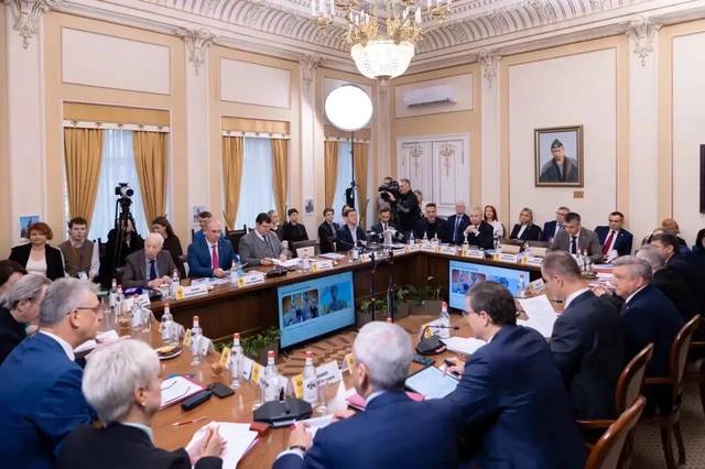 Дмитрий Захаров представил опыт Чувашии по сохранению исторической памяти на съезде Российского военно-исторического общества
